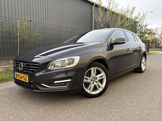 Volvo V60 2.4 D6 AWD Plug-In Hybrid Summum / DEALER ONDERHOUDEN / AUTOMAAT / SCHUIFDAK