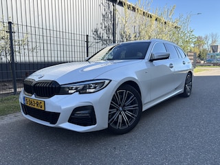 BMW 3-serie Touring 330i xDrive High Executive / AUTOMAAT / M-PAKKET / LEER / NAVI / CRUISE / 119dkm!