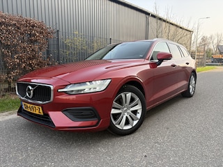 Volvo V60 2.0 D3 Momentum / AUTOMAAT / LEER / NAVI / CRUISE / STOELVERWARMING