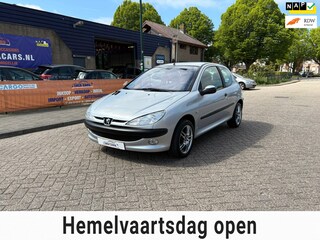 Peugeot 206 1.4 Gentry AIRCO + NIEUWE APK!