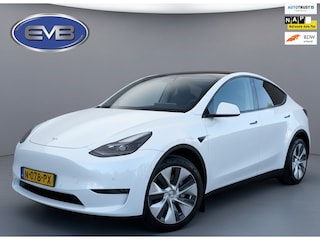 Tesla Model Y Long Range AWD 75 kWh, parelmoer wit, afneembare trekhaak, panoramadak, 1 e eigenaar, NL auto met nap