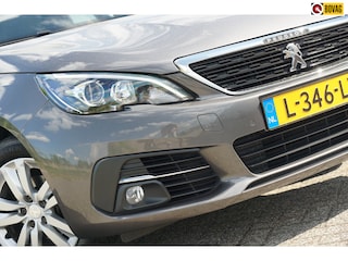 Peugeot 308 1.2 PureTech Blue Lease | Platinum Grey Metallic | AppleCarplay/Cruise/LED/Navi/Trekhaak - Nieuwstaat!