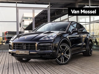 Porsche Cayenne 3.0 E-Hybrid | SPORTDESIGN | SPORTCHRONO | SPORTUITLAATSYSTEEM | BOSE | SOFTCLOSE | 18-WEG STOELEN | PASM LUCHTVERING | STOELVENTILATIE | PANORAMADAK | VIERWIELBESTURING | ELEKTR.TREKHAAK | NL AUTO | HEAD-UP DISPLAY | DEALER ONDERHOUDEN |