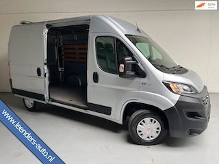 Fiat Ducato Automaat 30 2.3 MultiJet 140pk euro6 L2H2 3Persoons Airco Navigatie Trekhaak Zilvergrijs Metallic RIJKLAARPRIJS!