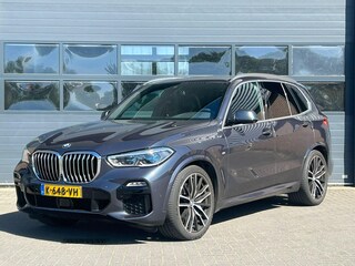 BMW X5 XDRIVE40I HIGH EXECUTIVE I M-SPORT I SCHUIF/KANTELDAK I STANDKACHEL I LUCHTVERING I 360° CAMERA