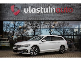 Volkswagen Passat Variant 1.4 TSI PHEV GTE Business , SoH 94%, Adaptive cruise, Trekhaak, Carplay, Camera,