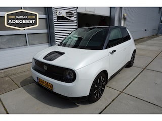 Honda e Advance 17" |Navi|Carplay|PDC V+A|Dodehoek|360 Camera|DAB|Pano|Stuur en stoelverw.|