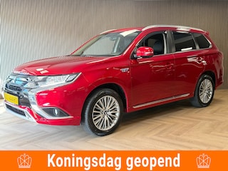 Mitsubishi Outlander 2.4 PHEV Intense PLUG-IN HYBRIDE NAVI CLIMATE CRUISE CONTROL TREKHAAK