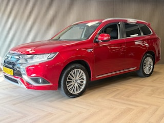 Mitsubishi Outlander 2.4 PHEV Intense PLUG-IN HYBRIDE NAVI CLIMATE CRUISE CONTROL TREKHAAK