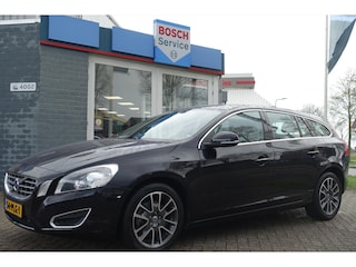 Volvo V60 T5 240pk Powershift Momentum | LEDER | TREKHAAK | XENON