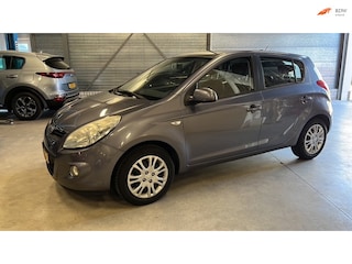 Hyundai i20 1.2i DynamicVersion VERWACHT 86000 KM