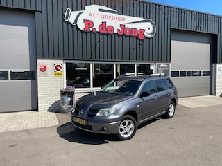 Mitsubishi Outlander 2.0 Invite+ 2Wheel drive Trekhaak - Airco - Bluetooth - Carkit - Nieuwe Distributie!