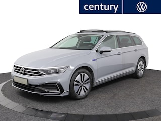 Volkswagen Passat Variant 1.4 TSI PHEV GTE Business / Pano-Dak / Trekhaak / Clima / Camera