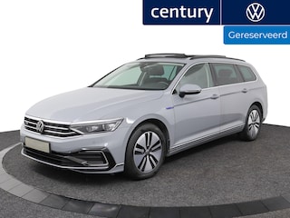 Volkswagen Passat Variant 1.4 TSI PHEV GTE Business / Pano-Dak / Trekhaak / Clima / Camera