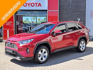Toyota RAV4 2.5 Hybrid AWD Dynamic ALL SEASON BANDEN TREKHAAK STOELVERWARMING DEALER ONDERHOUDEN