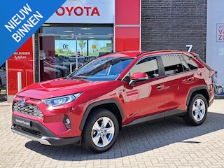 Toyota RAV4 2.5 Hybrid AWD Dynamic ALL SEASON BANDEN TREKHAAK STOELVERWARMING DEALER ONDERHOUDEN