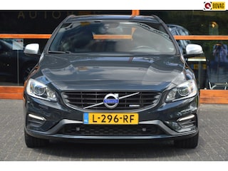 Volvo V60 T3 R-Design | Stoelverwarming | Trekhaak | Rondom parkeersensoren | High Performance Audio | Automaat |