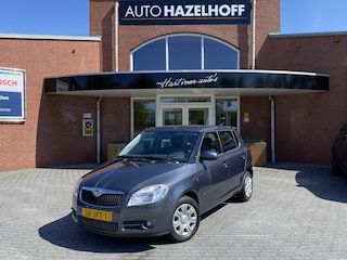 Skoda Fabia 1.6-16V Ambition Automaat met 82.111Km!! | Cruise Control | Trekhaak | Airco | Bluetooth radio | RIJKLAARPRIJS INCL 12 MAANDEN GARANTIE EN BEURT