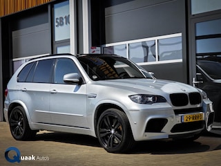 BMW X5 4.4i V8 | MOTOR GEREVISEERD | PANO | TREKHAAK | HUD | LEER | FULL OPTION