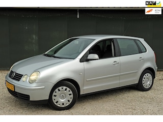 Volkswagen Polo 1.4-16V Athene/AIRCO/ELECTRRAMEN EN SPIEGELS/