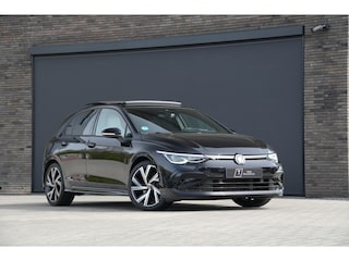 Volkswagen Golf 1.5 eTSI R-Line | Pano | Stoel/Stuurverwarming | ACC | Camera | Keyless | HUD | Rijklaar