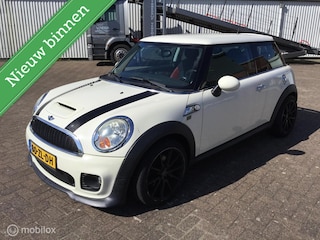 Mini Mini 1.6 loopt goed koppeling hoog!