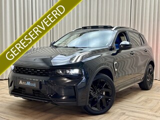 Lynk & Co 01 1.5 BLACK PACK / Zwart / Infinity Sound / 360 Camera / Panoramadak / Adaptive Cruise / Memory Seat / Apple Carplay