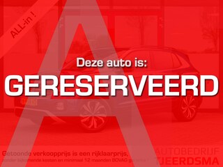 Volkswagen T-Cross 1.0 TSI Life | Origineel NL | Virtual Cockpit | Stoelverwarming | Camera | Black Optic | Adaptieve Cruise Control | Climate Control | Metallic Lak | Bi-Tone Lichtmetalen Velgen | Apple Carplay | Android Auto |
