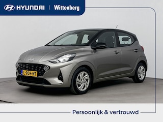 Hyundai i10 1.0 COMFORT | TWO TONE | NAVI via APPLE CAR PLAY & ANDROID AUTO | AIRCO | CRUISE | BLUETOOTH | ELEKTRISCHE RAMEN | CENTRALE DEURVERGRENDELING OP AFSTANDBED. |