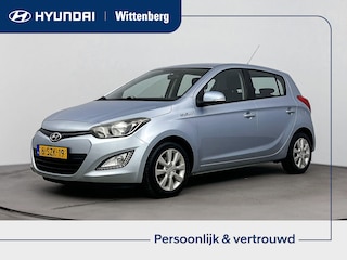 Hyundai i20 1.2i i-DEAL | AIRCO | BLUETOOTH | NAVI | 15'' LM VELGEN | AUX | USB | ELEKTRISCHE RAMEN | CENTRALE DEURVERGRENDELING OP AFSTANDBED. |