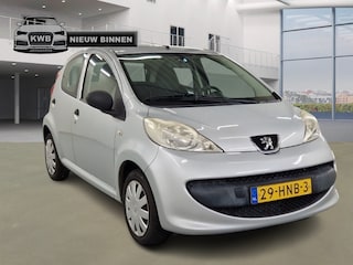 Peugeot 107 1.0-12V 5Deurs Weinig kilometers