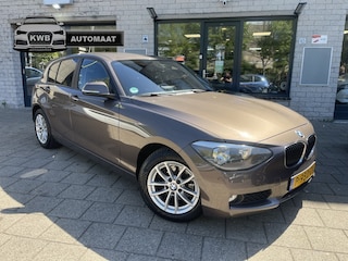 BMW 118i 5Drs Airco Navigatie Automaat Bruin