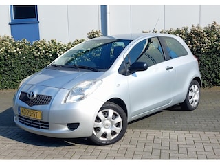 Toyota Yaris 1.0 12V VVT-I 3DR Spirit Airco