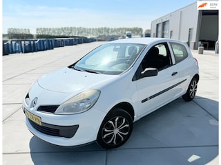 Renault Clio 1.2-16V Expression airco elektrische ramen