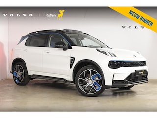 Lynk & Co 01 262PK Automaat / 360 Camera / Adaptieve cruise control / Glazen schuif-kanteldak / Elektrische stoelen met geheugenfunctie / Stoelverwarming / Elektrische achterklep / Climate control / Parkeersensoren V+A / 20"velgen / Keyless entry /