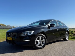 Volvo S60 2.0 D2 Nordic+ Clima Navigatie Stoelverwarming Dealer Onderhouden 1ste Eigenaar Trekhaak 6BAK NAP