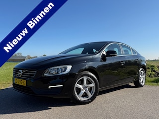Volvo S60 2.0 D2 Nordic+ Clima Navigatie Stoelverwarming Dealer Onderhouden 1ste Eigenaar Trekhaak 6BAK NAP