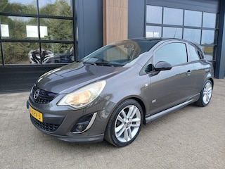 Opel Corsa 1.4-16V OPC bodykit / Airco / Navigatie