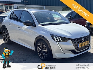 Peugeot 208 1.2 PureTech GT-LINE Allure Pack GARANTIE/GT-LINE/CRUISE/CLIMA/CARPLAY/TREKHAAK/CAMERA/LICHTMETAAL/KEYLESS rijklaarprijs!