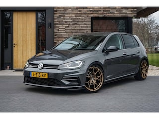Volkswagen Golf 1.5 TSI Highline R-Line DSG-automaat