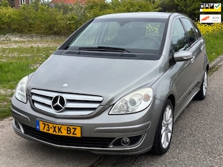 Mercedes-Benz B-klasse 170 5-Drs Airco Electric pakket Audio/CD LMV 17"Leder/Stof ABS TCS ESP EBD Trekhaak Dealeronderhoud Nw Apk!