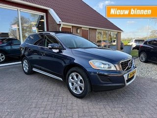 Volvo XC60 2.4 D5 AWD SUMMUM 5-cilinder Trekhaak/Panoramadak/Leder/Camera