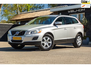 Volvo XC60 2.0 T5 Momentum I Nap I 17 inch I trekhaak I