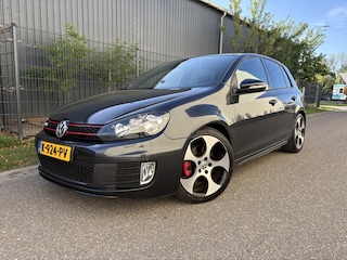 Volkswagen Golf 2.0 GTI / NAVI / CRUISE / DYNAUDIO / STOELVERWARMING