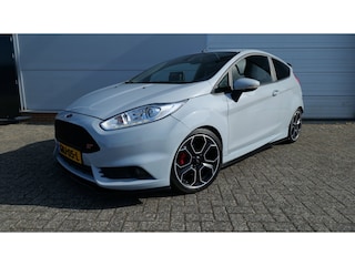 Ford Fiesta 1.6 ST200 MILlTEK KW-V3 MAXTON CARPLAY