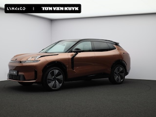 Lynk & Co 08 1.5 More / Panoramadak / 360 Camera / Harman Kardon audio / Massage + Ventilatie voorstoelen / Stuur+Voorstoelen+Achterbank Verwarmd / 21-Inch /