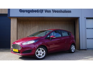 Ford Fiesta 1.0 65pk 5Drs Style Airco Navi Trekhaak 15inch LM Bluetooth *DIS.RIEM V.V.* NL auto 97107km!