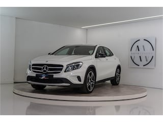 Mercedes-Benz GLA 200 Prestige 157PK | 19'' AMG Velgen | PDC | Bluetooth | Stoelverw.