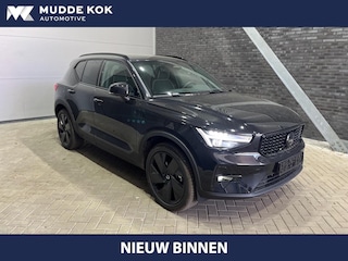 Volvo XC40 B4 Ultra Black Edition | Panoramadak | Trekhaak | 360° Camera | ACC | Stoel+Stuurverwarming