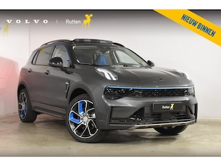 Lynk & Co 01 262PK Automaat / 360 Camera / Adaptieve cruise control / Glazen schuif-kanteldak / Elektrische stoelen met geheugenfunctie / Stoelverwarming / Elektrische achterklep / Climate control / Parkeersensoren V+A / 20"velgen / Keyless entry /